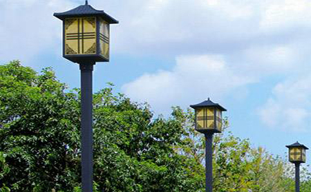 太阳能永昌庭院灯怎么选亮度与续航更耐用